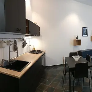 Locazione Breve In Pieno Centro Blue House , Palermo Italia
