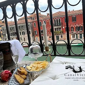 Canal View , Venezia Italia