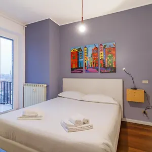 Joivy Sleek Flat With Balcony Near Mudec Museum And Navigli Area , Milano Italia
